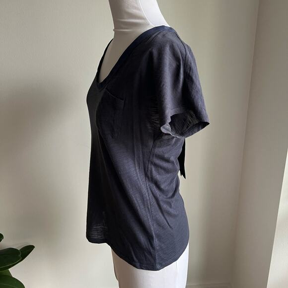 ANTHROPOLOGIE DARK BLUE T SHIRT KEYHOLE BACK WITH BOW SIZE XS - Picture 6 of 8